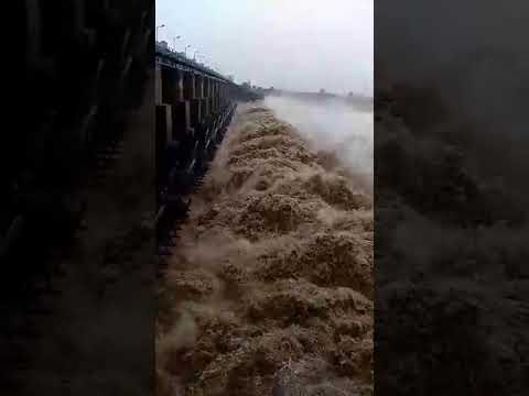 Nepal india bairrrage ka fatak khol diya gya h