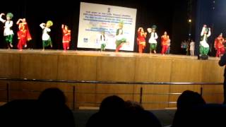 preview picture of video 'Bhangra Empire performed by school students'