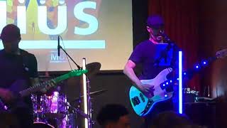 Guitarra y bajo mius