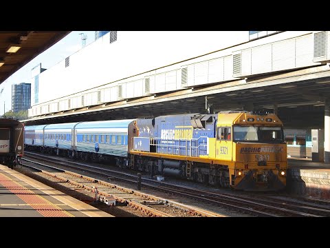 V/line Passenger Trains & The Overland with 93 class at Southern Cross Station | 23/12/2021