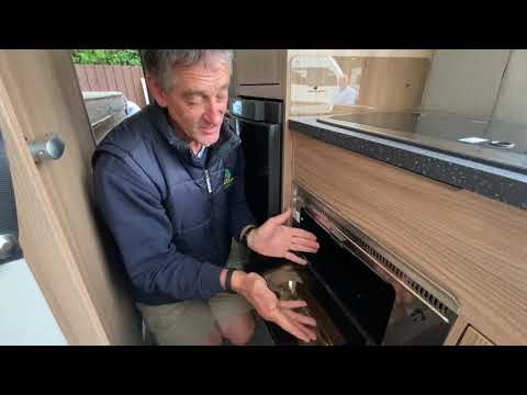 How to use a Dometic grill oven