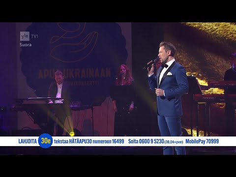 Waltteri Torikka - Maailma on kaunis (LIVE @ Apua Ukrainaan)