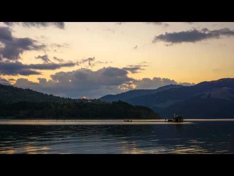 Sunset on Izvorul Muntelui Lake