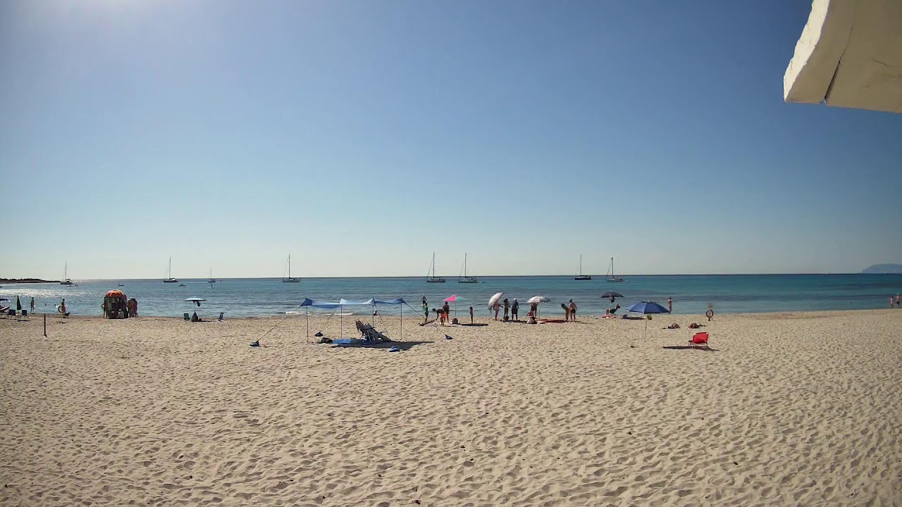 Live webcam view of Playa de Cala Liberotto, Golfo de Orosei