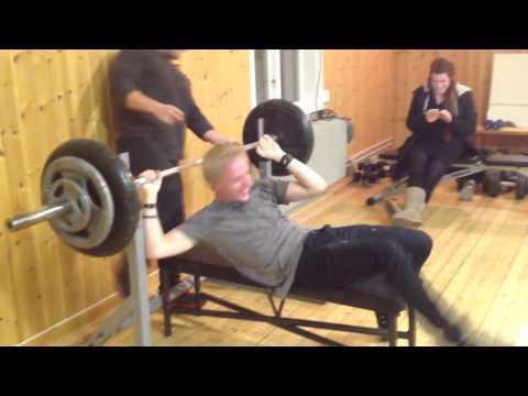 Sebastian Alman - 95 kg RAW Bench Press (209 lbs) Nedansjö
