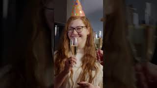 Xzone slaví 25 let 🎉 Přidejte se k oslavám a užijte si hromadu slev, akcí a dárků, které chystáme! 🎂