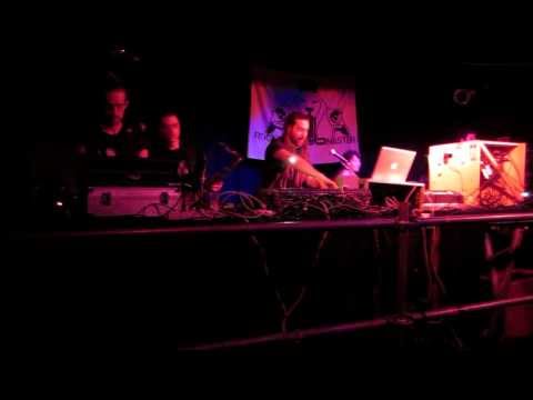 R.esistence in dub live @ Etnoblog 2014
