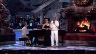 Andrea Bocelli - Duet with Reba McEntire - Blue Chrismas Live 2009