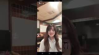 上も下も見せちゃう