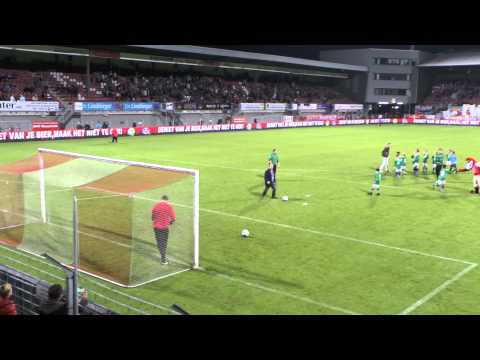 VV De Heeg bij MVV - FC Emmen; de penalty's deel 1