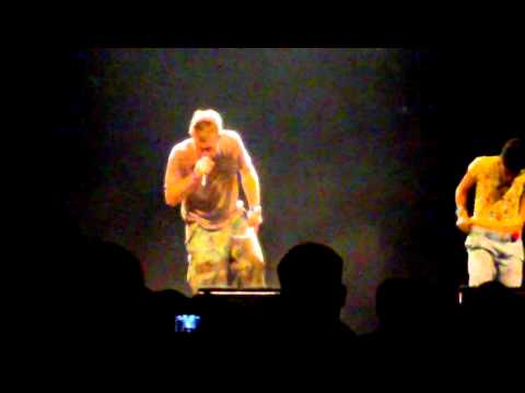Dub FX - Sooth Your Pain + Society Gates (live in Moscow 2010)