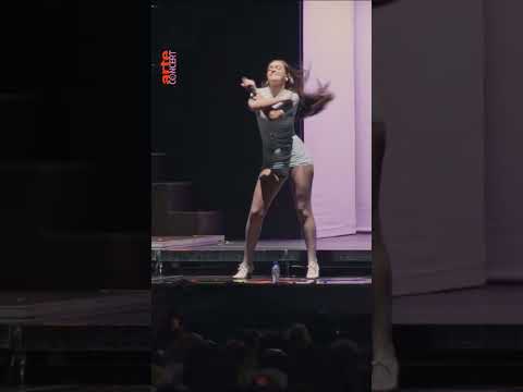 L’artiste pop espagnole Amaia envoûte le Bilbao BBK Live 2025 #amaia #pop #bilbaobbk – ARTE Concert