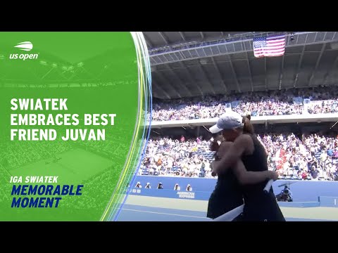 Iga Swiatek Embraces Best Friend Kaja Juvan After Round 3 Battle | 2023 US Open