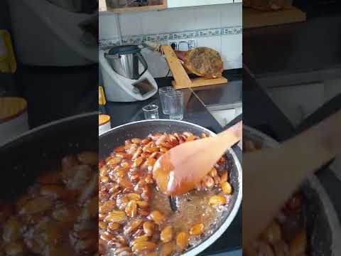 Almendras garrapiñadas