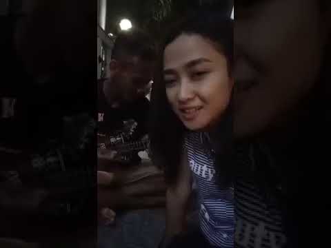 #SAVE #INTANCHACHA KEMARIN- SEVENTEEN (COVER) INTAN CHACHA FEAT PENGAMEN HANDAL KOTA BLITAR