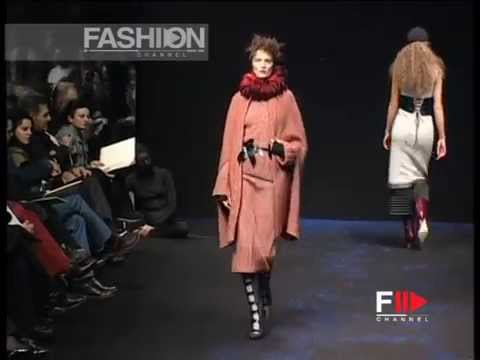 "Martino Midali" Autumn Winter 2001 2002 Milano 2 of 3 pret a porter by FashionChannel.mov