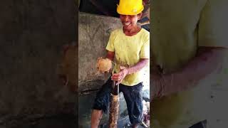 Download lagu SUPER FAST COCONUT SPLITTING SKILLS 🥥 #farmer #coconut #garden #copra #youngfarmer #coconut #farming mp3