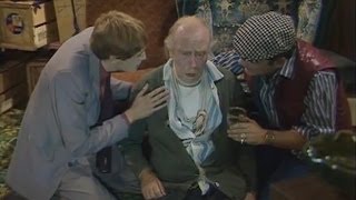 The Kiss of Life - Only Fools and Horses - BBC