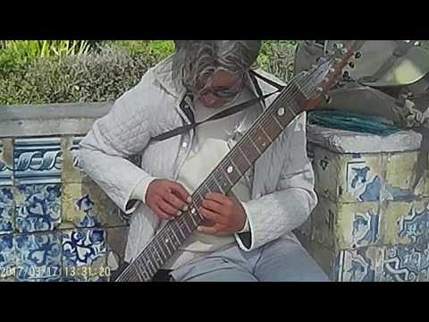 LISBOA  STREET PERFORMANCE relaxing  live music ,  Sunny  day ;)