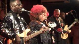 BT EXPRESS 17-09-11 New Morning (Paris)