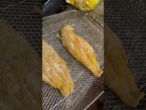 Low Calorie AirFried Catfish, Seasoned Asparagus & Cajun Rice #lowcalorierecipes #mealprep