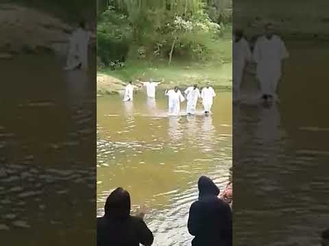 Batismo no Rio Jordao em Ipeúva SP