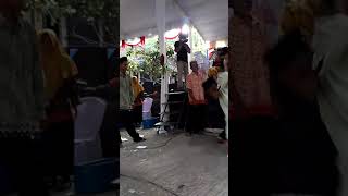 preview picture of video 'Wong edan kuwi bebas episode Mbah MIN UMBULREJO.'