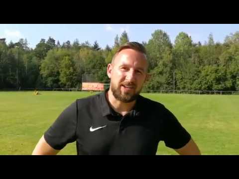 Trainer Alexander Fievet (Teutonia Köppern) zum 3:4 in Oberstedten