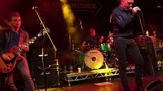 The Undertones - Family Entertainment (live in Dublin - December 2017)