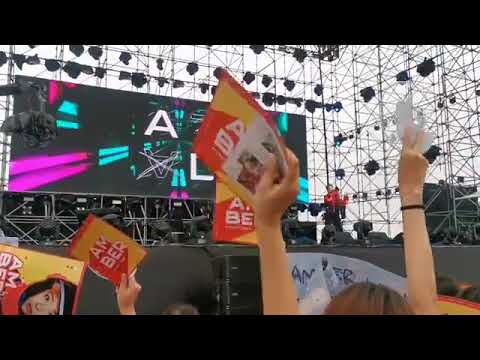Amber Liu performance at Shanghai Simple Life Festival (begins fr the 3rd song Lost at Sea)