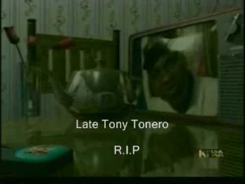 Tony Tonero performing on Mo Sorire