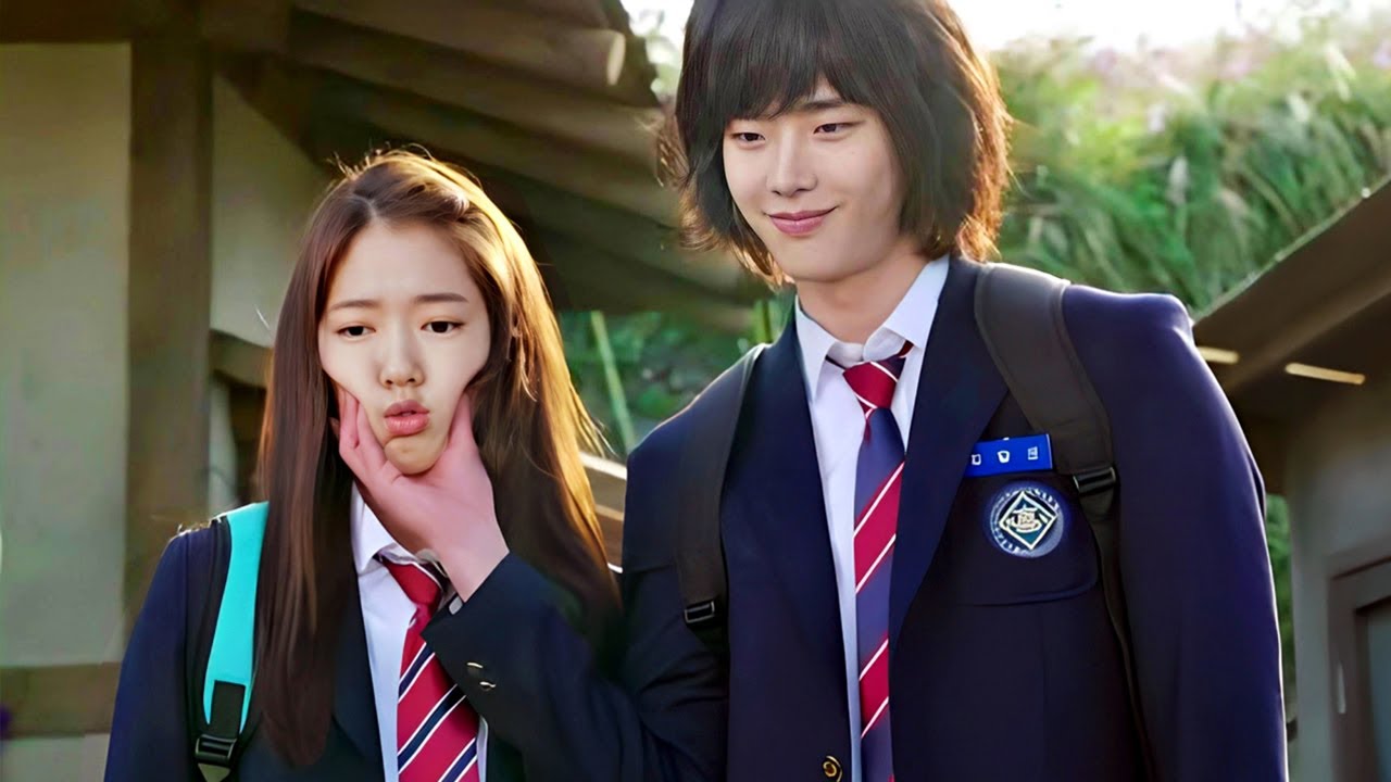 200 IQ Genius Pretends To Be Ordinary Student So He Can Simp For Crush