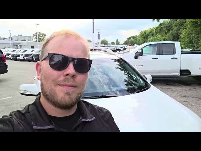 2012 Kia Sorento SX V6 HEATED/VENTILATED SEATS | DUAL SUNROOF... dans Autos et camions à London