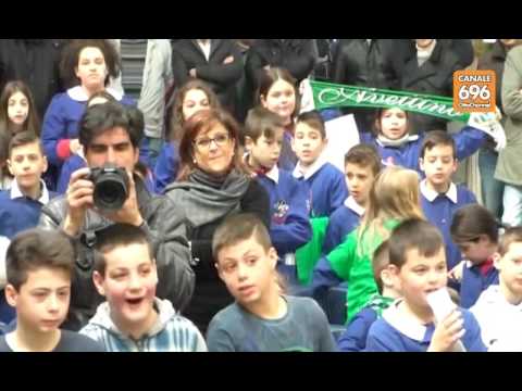 Avellino travolto dall'entusiasmo degli scolari di Contrada