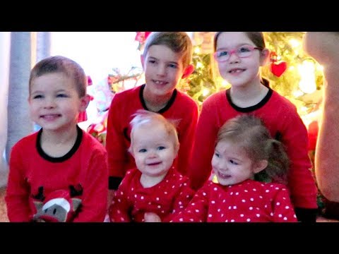 🎁CHRISTMAS MORNING with 5 Little Kids🎄