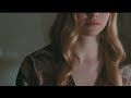 Amanda Seyfried Showing Boobs