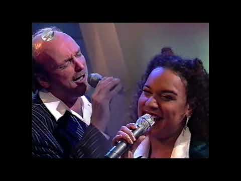 Erica & Rob Janszen - Wie Ben Jij (Live bij De Vijf Uur Show 1995 - Erica Yong) HD