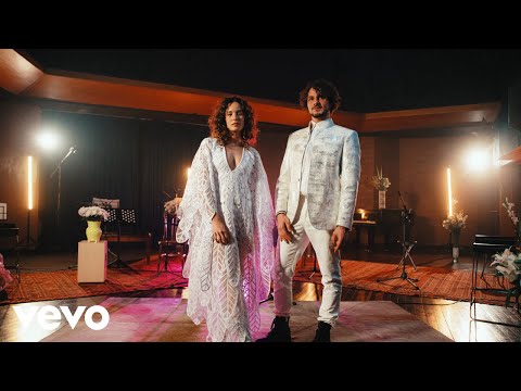 Monsieur Periné - Mundo Paralelo (GRAMMY.com -Press Play- 'Mundo' Paralelo')