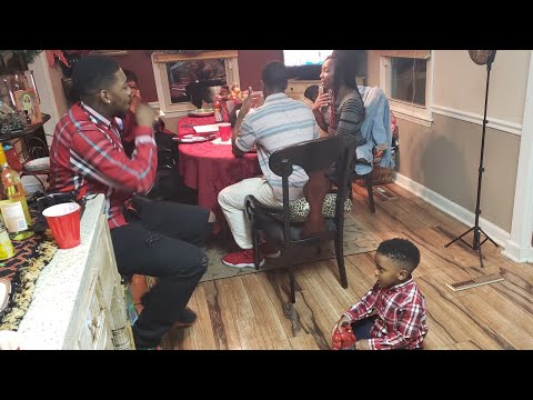 download lagu mp3 mp4 Christmas Dinner 2018, download lagu Christmas Dinner 2018 gratis, unduh video klip Christmas Dinner 2018