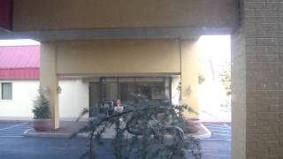 preview picture of video 'Dover Scenic Hydraulic Elevator @ La Quinta Inn Bristol VA'