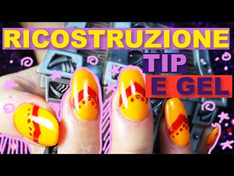 Ricostruzione unghie con tip e gel (mano sinistra)