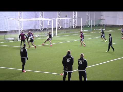 Se Gytkjær og Rashani spille