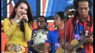 Download lagu Rena KDI  vs Sodiq  - Isyarat Cinta mp3