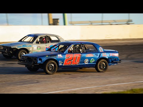 📸 Kendall Ludeker | 50 Lap Crown Vic Winternationals Round 1 | Showtime Speedway | 2/7/26