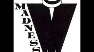 Madness - Johnny The Horse (Live)