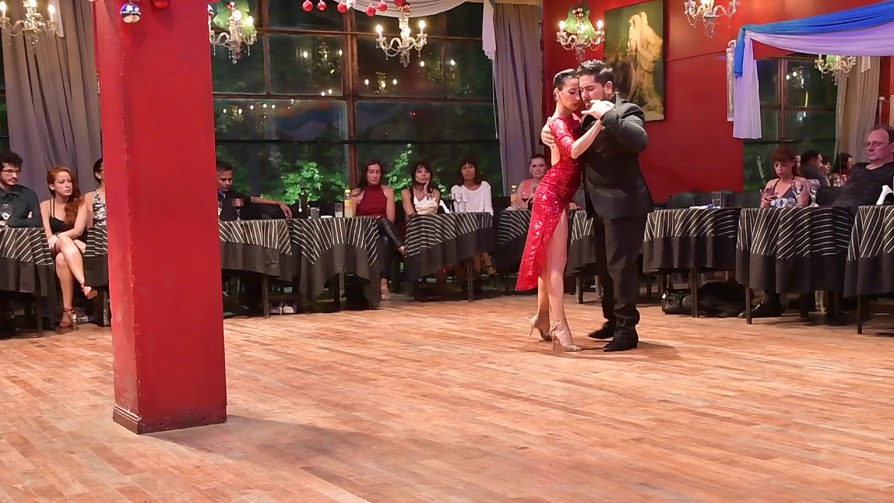 Natalia Hassan y Leonel Mendieta en Porteño y Bailarin- 1