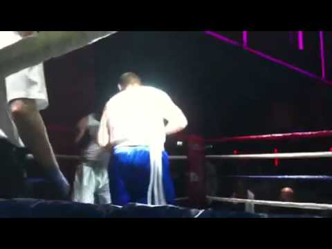 Stevie(right hook)Rogerson vs Jim(pink panther)rock round 1