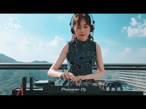 DJing on the rooftop / Melodic Techno Mix / Live DJ set by Han