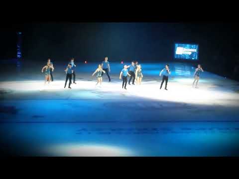 Stars on Ice 2015 "Let Me Entertain You"
