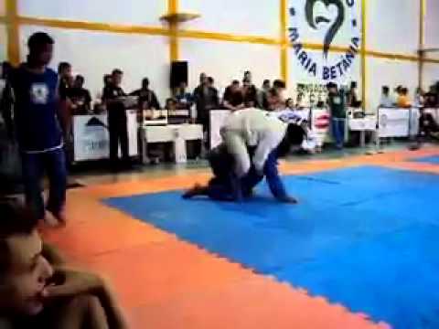 Alex Aparecido - campeonato goiano de jiu jitsu 2010